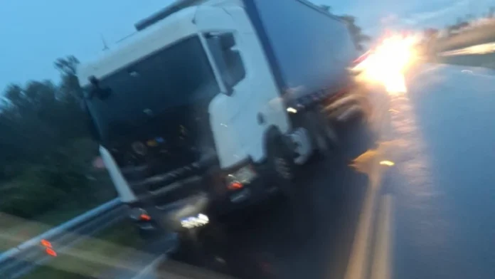 El motociclista falleció tras ser atropellado por el camión de gran porte.Foto: Gentileza. El motociclista falleció tras ser atropellado por el camión de gran porte.Foto: Gentileza.