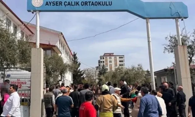 El atacante entró en el colegio Ayser Çalik.Foto: Hurriyet