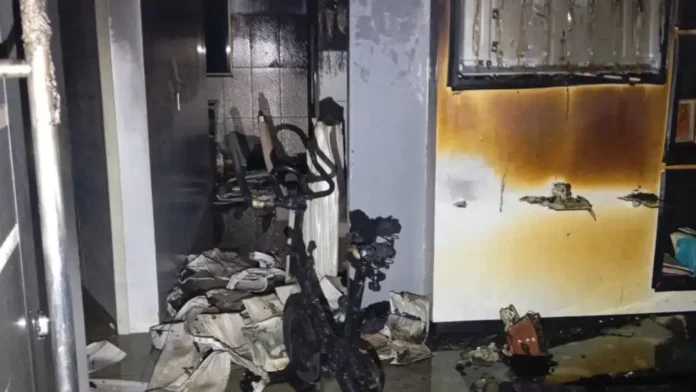 La mujer que vivía en la casa señaló que su ex pareja le había amenazado previamente con quemar la vivienda.Foto: Gentileza. La mujer que vivía en la casa señaló que su ex pareja le había amenazado previamente con quemar la vivienda.Foto: Gentileza.