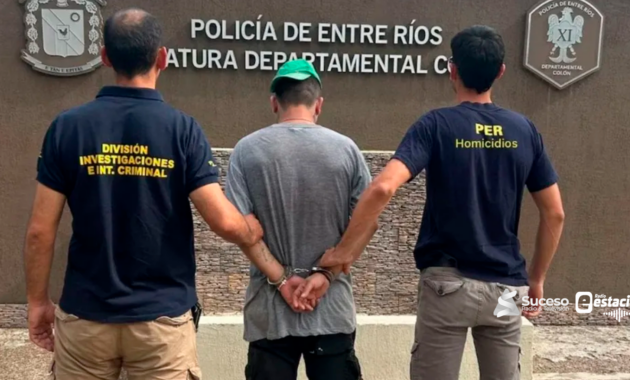 Se trata de Nicolás “Nino” Acosta, acusado de asesinar a un presunto sereno cuyo cuerpo fue hallado envuelto en una frazada, cubierto con cal y escondido en una obra en construcción. - Foto: Ministerio de Seguridad y Justicia Colon.