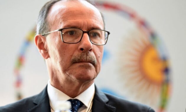 Oscar González, ministro de Defensa. Foto: Gentileza