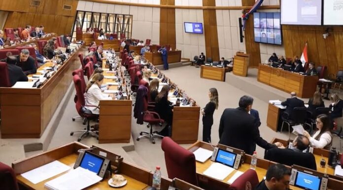 El proyecto fue rechazado en la sesión extraordinaria. El proyecto fue rechazado en la sesión extraordinaria.