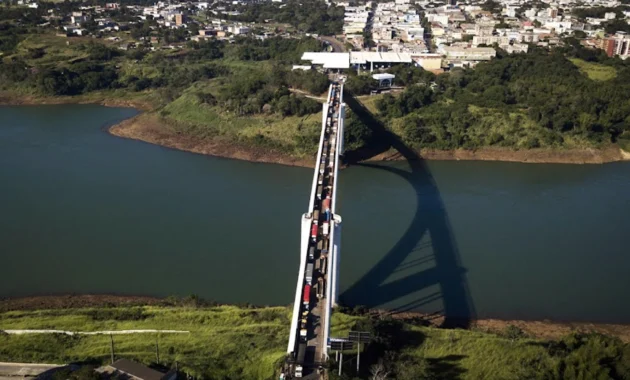Las restricciones afectan el comercio y el tránsito de camiones en la zona de frontera.Foto: Gentileza
