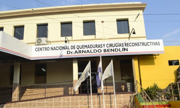 Fachada del Centro Nacional de Quemaduras y Cirugías Reconstructivas (Cenquer).Foto: Gentileza.