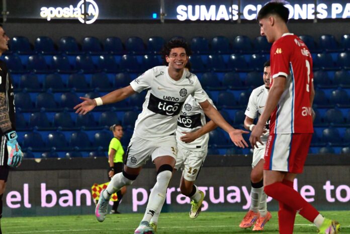 El delantero 