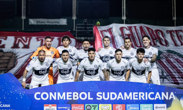Olimpia ganó sobre el final y apunta a los octavos en la Sudamericana.