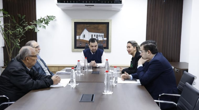La ministra Mónica Recalde participó de la reunión de la Conasam. Foto: MTESS.