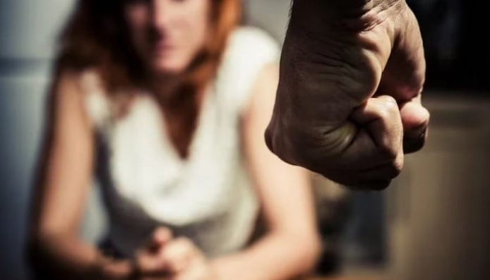 En Santa Rita aprehendieron a un hombre denunciado por brutal violencia contra su pareja, según denuncia. Foto: Ilustrativa