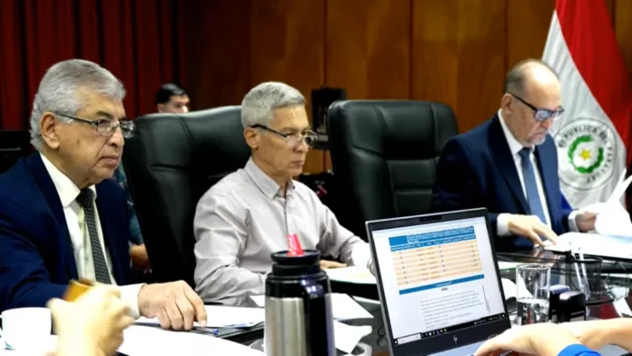 Argaña aseguró que no tuvo ausencias en su gestión.Foto: Captura de la última sesión del Consejo del IPS. Argaña aseguró que no tuvo ausencias en su gestión.Foto: Captura de la última sesión del Consejo del IPS.