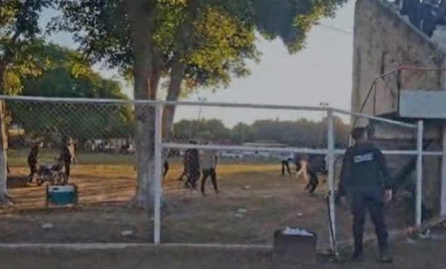 El incidente se registró al término del encuentro deportivo. Foto: Gentileza.