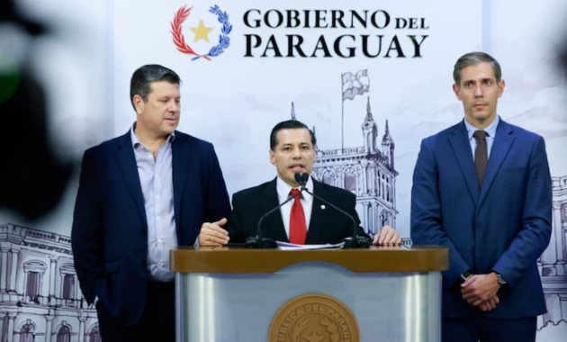 Gobierno deroga decretos sobre industrias convergentes y revisa estrategia energética