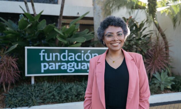 Fundación Paraguaya y Silvermoon fortalecen una alianza para impulsar la inclusión digital, la empleabilidad y el bienestar de las personas mayores de 50 años en América Latina.