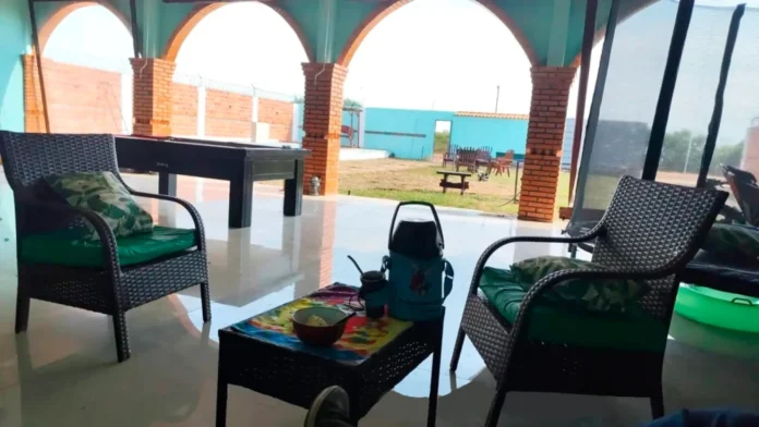Esta es parte de la casa del guardiacárcel que fue asaltado el pasado 31 de mayo. Foto: Galván/TikTok Esta es parte de la casa del guardiacárcel que fue asaltado el pasado 31 de mayo. Foto: Galván/TikTok