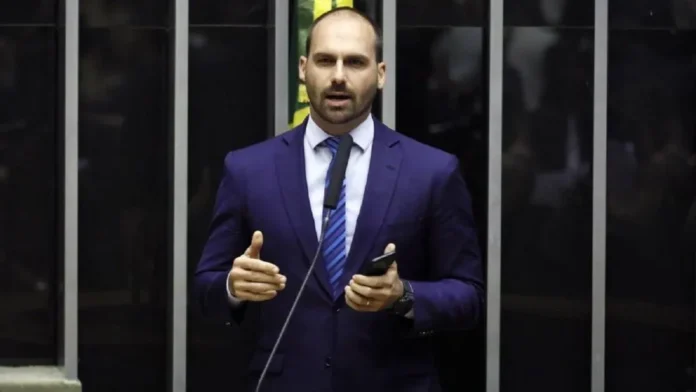El defensor público Esdras dos Santos Carvalho, abogado de oficio designado para representar al ex legislador, negó las acusaciones al sostener que este se limitó a ejercer una “interlocución política” ante el Gobierno de Estados Unidos.Foto: Archivo.