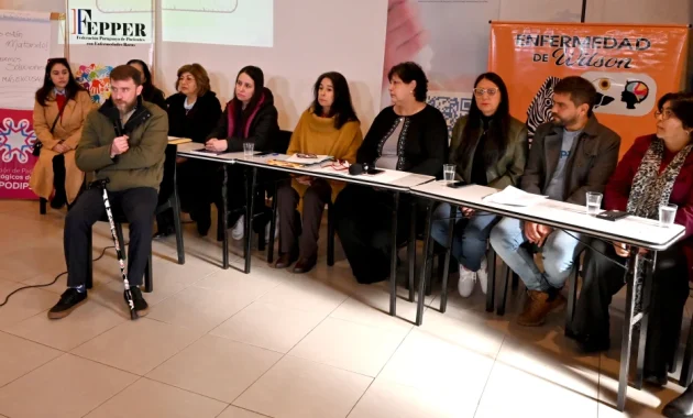 Consecuencias. Los pacientes y representantes de las organizaciones elevaron su protesta advirtiendo sobre el impacto de la falta del acceso a los medicamentos que el gobierno debe proveerles.Foto: Dardo Ramírez.