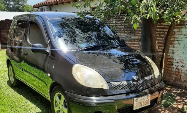 Angustiado. La víctima fue despojada de su automóvil cuando asistió al desfile del colegio de sus hijos.Foto: Gentileza.