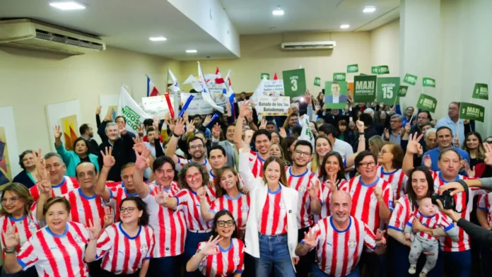 Soledad Núñez junto a los candidatos a concejales.Foto: Gentileza.