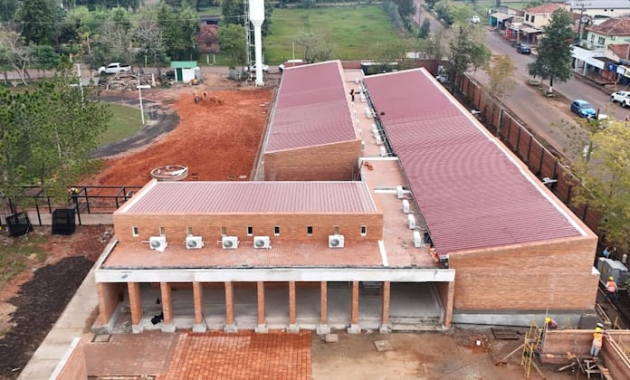 Las obras de modernización en el antiguo Colegio Paso Yobái registran un avance general del 93%. Foto: Gentileza.