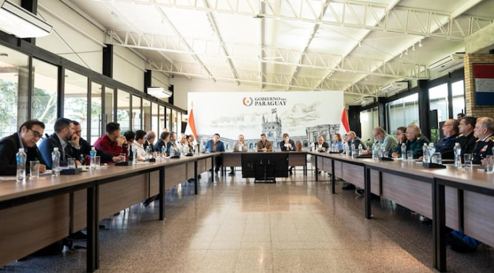 Reunión del Consejo Ejecutivo de Emergencia Nacional. Foto: Presidencia.