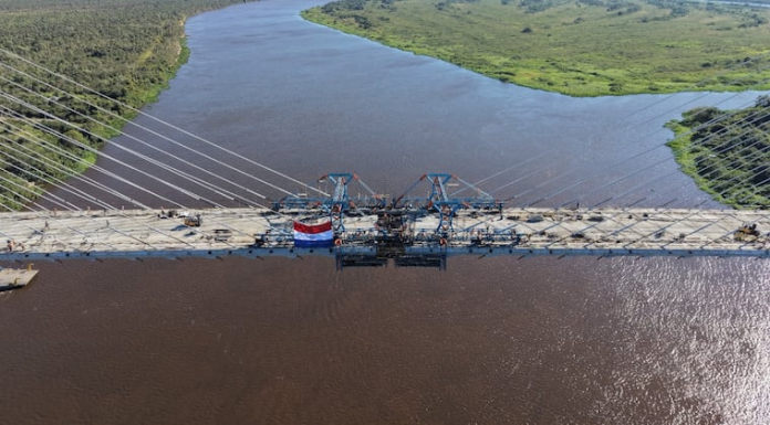 Puente de la Bioceánica entra en su etapa decisiva con la unión de Paraguay y Brasil