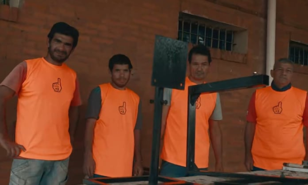 La fabricación estará a cargo de reos capacitados en los talleres laborales del Ministerio de Justicia. Foto: Gentileza.