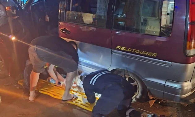 La víctima fue asistida por bomberos voluntarios, quienes la trasladaron hasta el IPS de Ciudad del Este, donde falleció. Foto: Gentileza