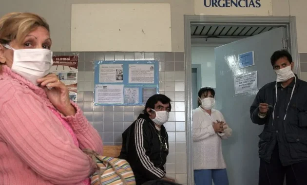 Aumento. Los casos de influenza y también los que están asociados al rhinovirus están aumentando las consultas e internaciones en diferentes hospitales del país. Foto: Archivo ÚH.