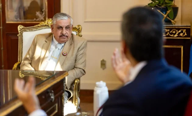 Isaías Fretes se reunió con Santiago Peña en el Palacio de López.Foto: Presidencia.