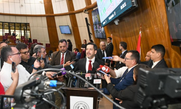 El presidente de Diputados Raúl Latorre anunció una reunión con los médicos. Foto: Gentileza