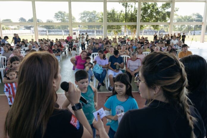 El foro gratuito “Sentí que se puede en tu barrio”, impulsado por Fundación Paraguaya, reúne a mujeres emprendedoras en un espacio de capacitación, intercambio y aprendizaje, con herramientas prácticas para fortalecer sus emprendimientos y avanzar hacia una mayor autonomía económica. El foro gratuito “Sentí que se puede en tu barrio”, impulsado por Fundación Paraguaya, reúne a mujeres emprendedoras en un espacio de capacitación, intercambio y aprendizaje, con herramientas prácticas para fortalecer sus emprendimientos y avanzar hacia una mayor autonomía económica.