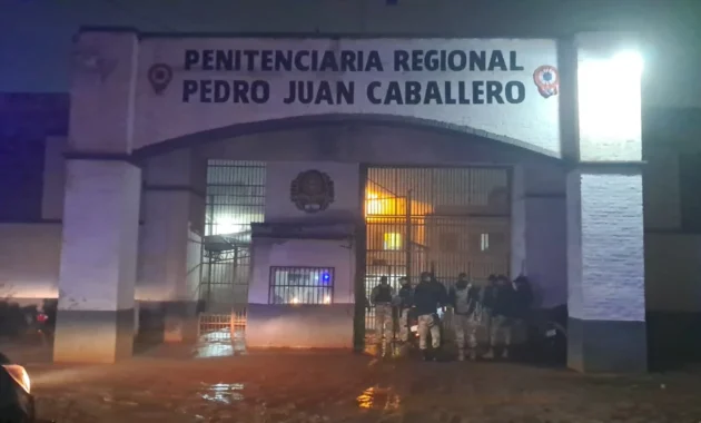 Afueras de la Penitenciaría Regional de Pedro Juan Caballero, en Amambay.Foto: Marciano Candia.