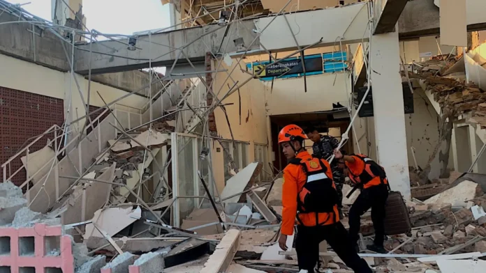 Secuelas del terremoto en Indonesia.Foto: EFE.