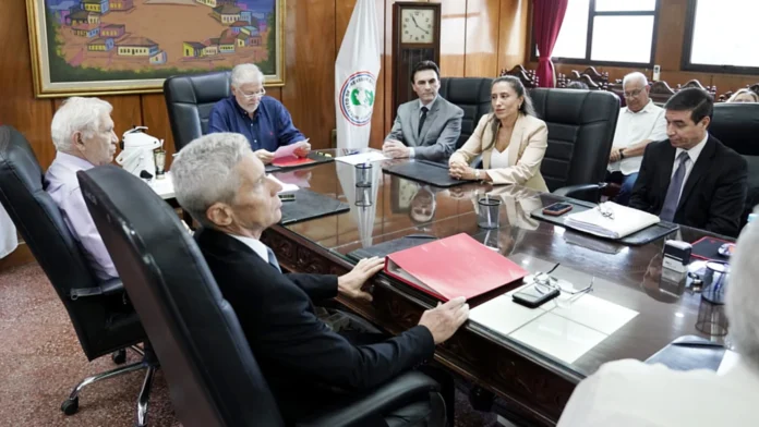 Llamativos contratos. El actuar dudoso de varios Consejos de Administración pone en tela de juicio su labor.Foto: Archivo UH Llamativos contratos. El actuar dudoso de varios Consejos de Administración pone en tela de juicio su labor.Foto: Archivo UH