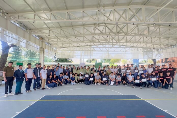 Estudiantes de 14 a 19 años competirán el 5 de septiembre con soluciones tecnológicas orientadas a resolver problemas reales de pequeños emprendimientos, promoviendo la innovación, el trabajo en equipo y la creación de impacto social y económico.