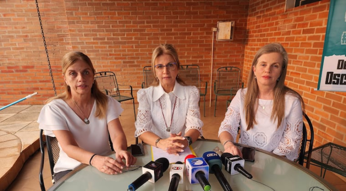 Las hijas de Óscar Denis esperan dar un cierre a la incertidumbre y al dolor. Foto: Ángel Flecha, Nación Media.