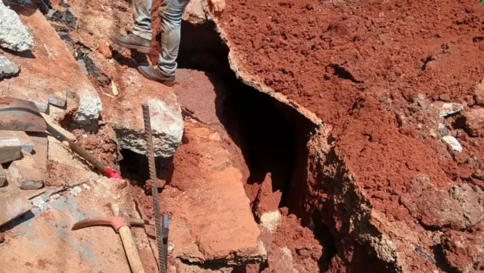 El hecho ocurrió durante los trabajos de construcción de un sistema de alcantarillado.Foto: Gentileza.