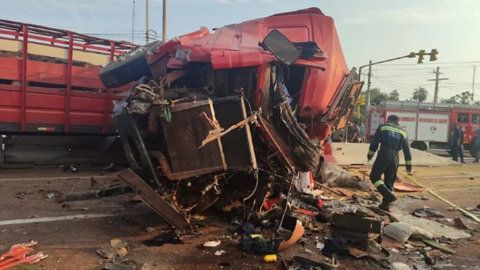 Familiares de fallecidos en accidente ocurrido en Pedrozo hace dos años presentaron denuncia. Foto: Patrulla Caminera. Familiares de fallecidos en accidente ocurrido en Pedrozo hace dos años presentaron denuncia. Foto: Patrulla Caminera.