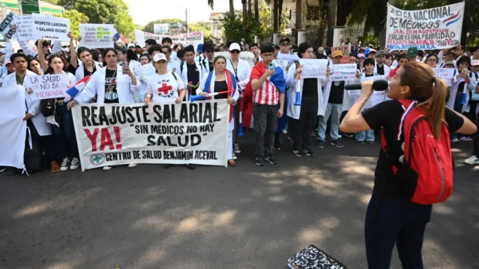 El Sindicado Nacional de Médicos (Sinamed) aclaró este lunes que no formó parte de la reunión llevada adelante con participación de la ministra de Salud, María Teresa Barán. Foto: Renato Delgado.
